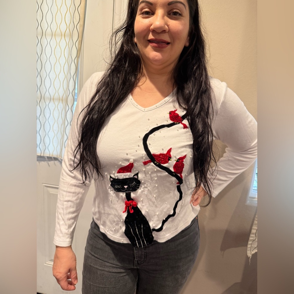 Vintage Cat and bird Christmas top w/pearl accent and festive detail sz.xl